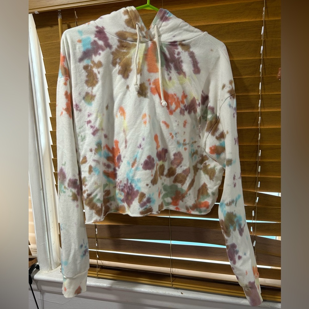 Tie-dye cropped WildFable hooded sweatshirt